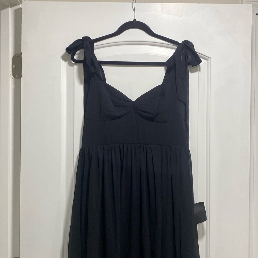 Lulus beautiful floor-length gown with tie sleeves